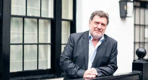 Profesor Mike Barnes